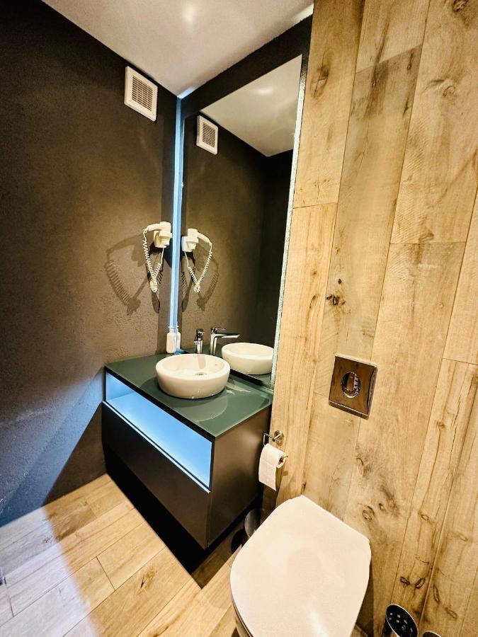 Kharisma Apartment-Free Parking-Ultracentral Cluj-Napoca Buitenkant foto